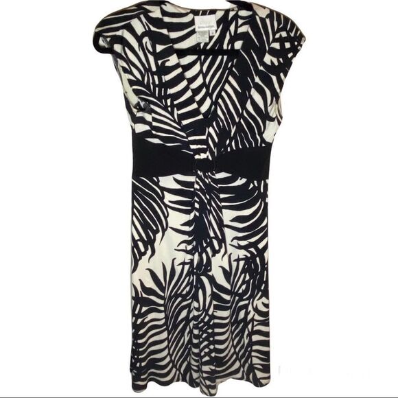 Donna Morgan Zebra Print Dress Sz 6 - Picture 5 of 6